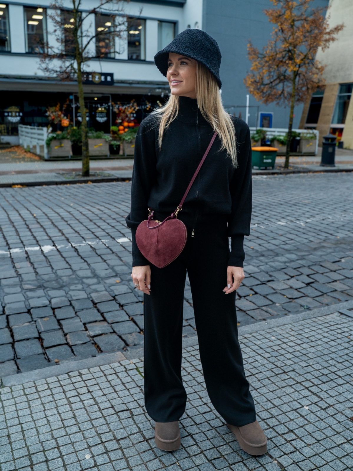 Kostiumėlis juodos spalvos D#6041