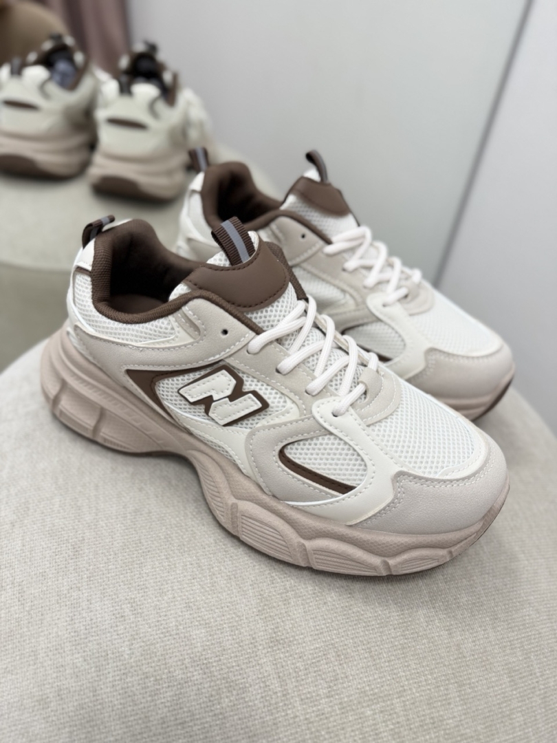 Laisvalaikio bateliai A#471